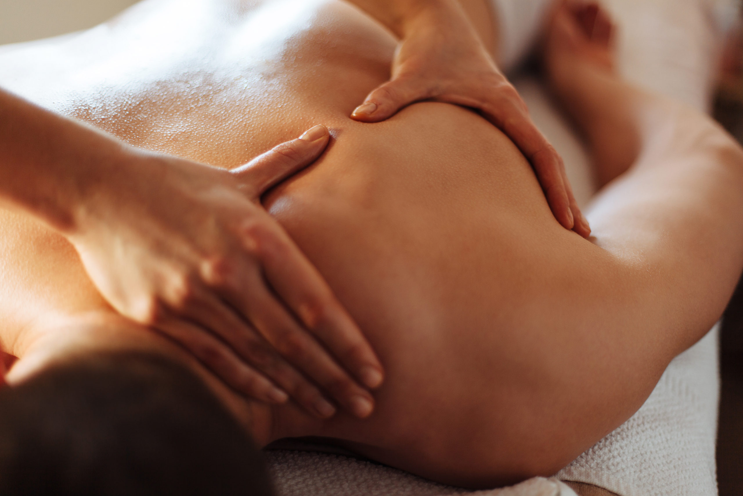 What to expect during a Lomi Lomi Massage